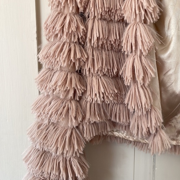 Fantastic Fawn Cream Tan Shaggy Kami Jacket size medium - Picture 4 of 10